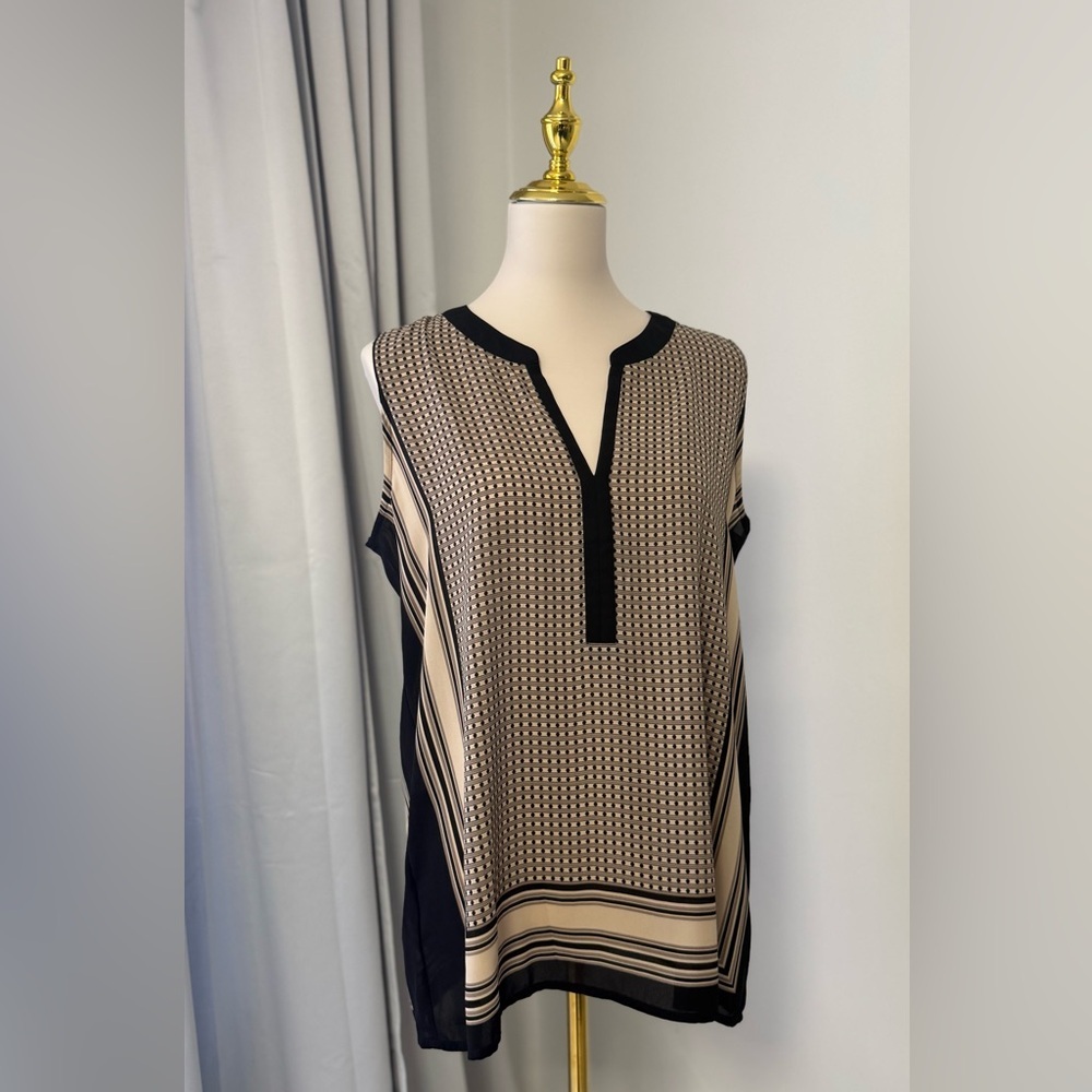 LOFT Elegant Black and Cream Women's Top